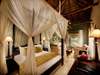 Kempinski Mokuti Lodge - Bedroom